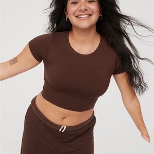 OFFLINE By Aerie Sidewalk Seamless Cropped T-Shirt
 brown size small